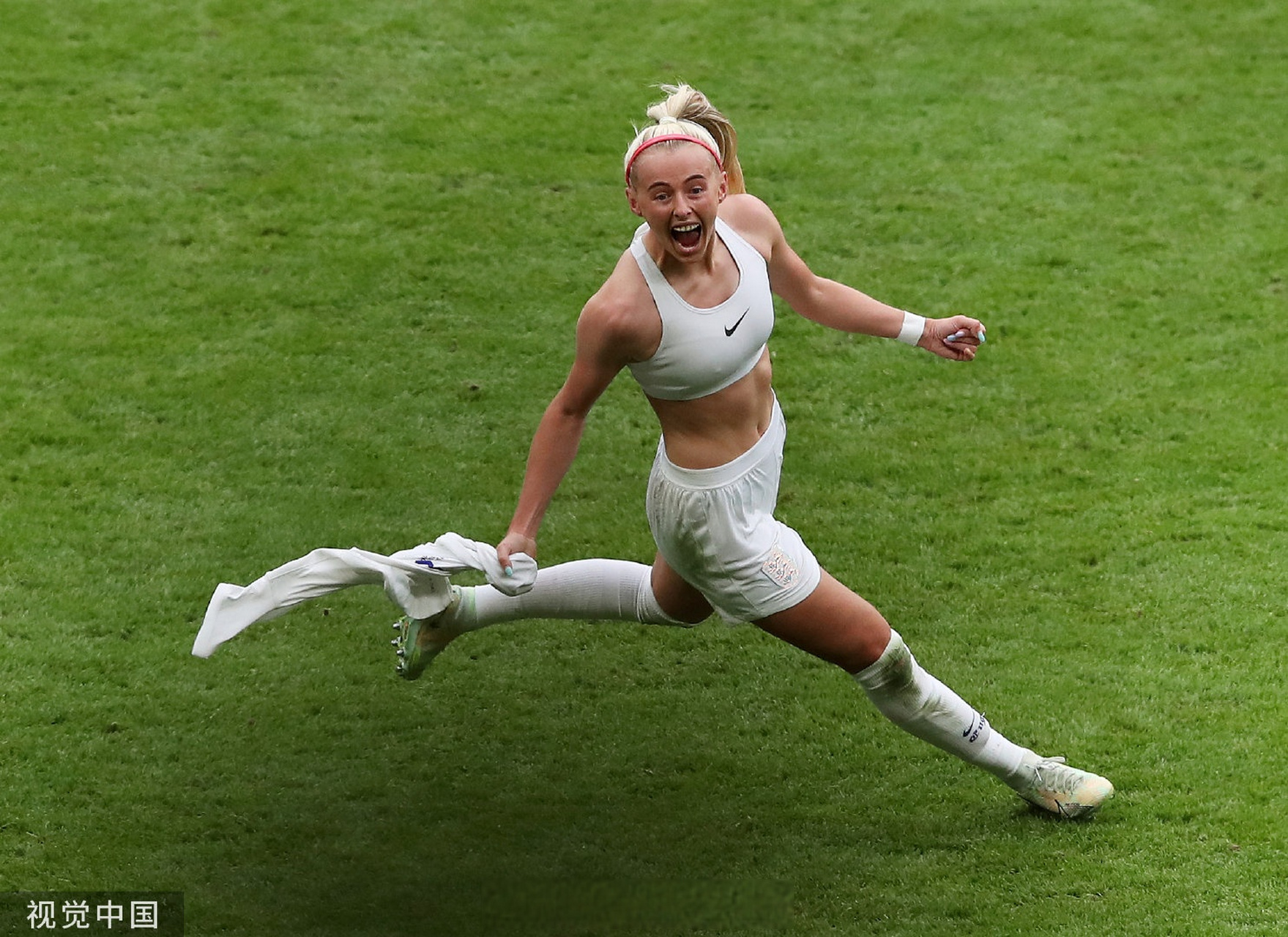 中国绝杀英格兰，若日尼奥状态火热