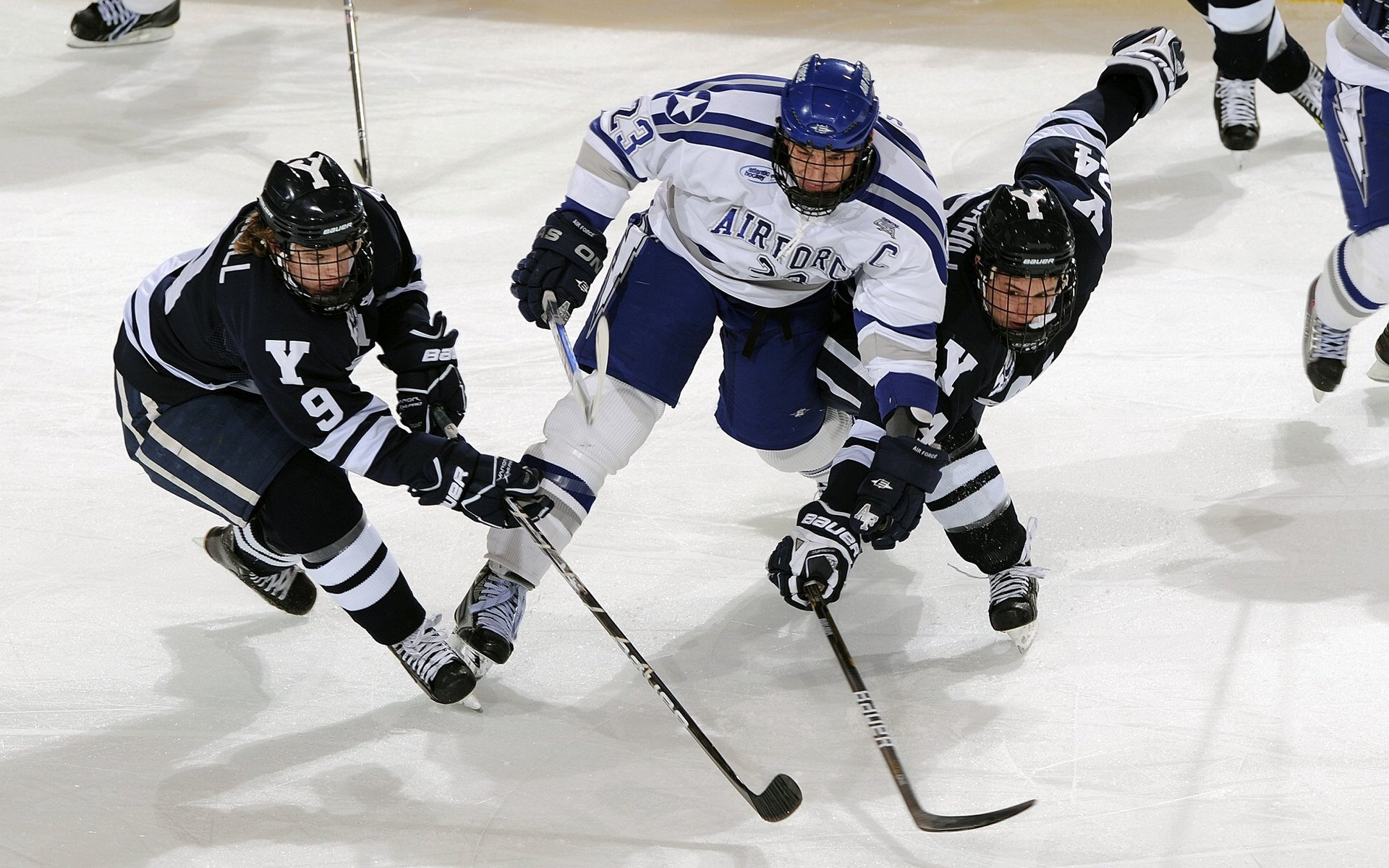 加维爆发，当少年英雄在雷恩的黄昏中改写历史