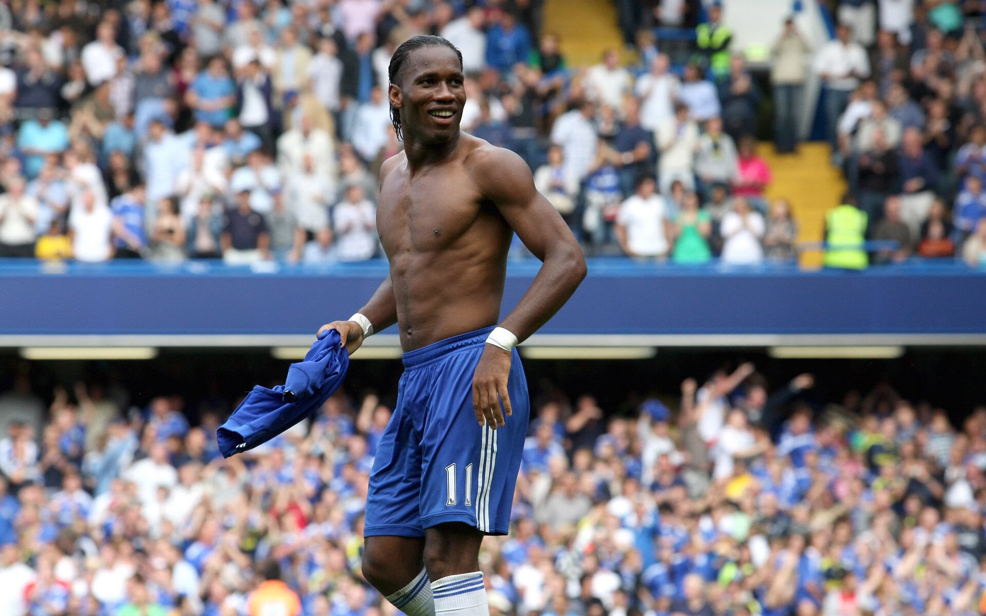 意甲焦点战之夜，库里压制级发挥，当足球圣殿遇见篮球神迹